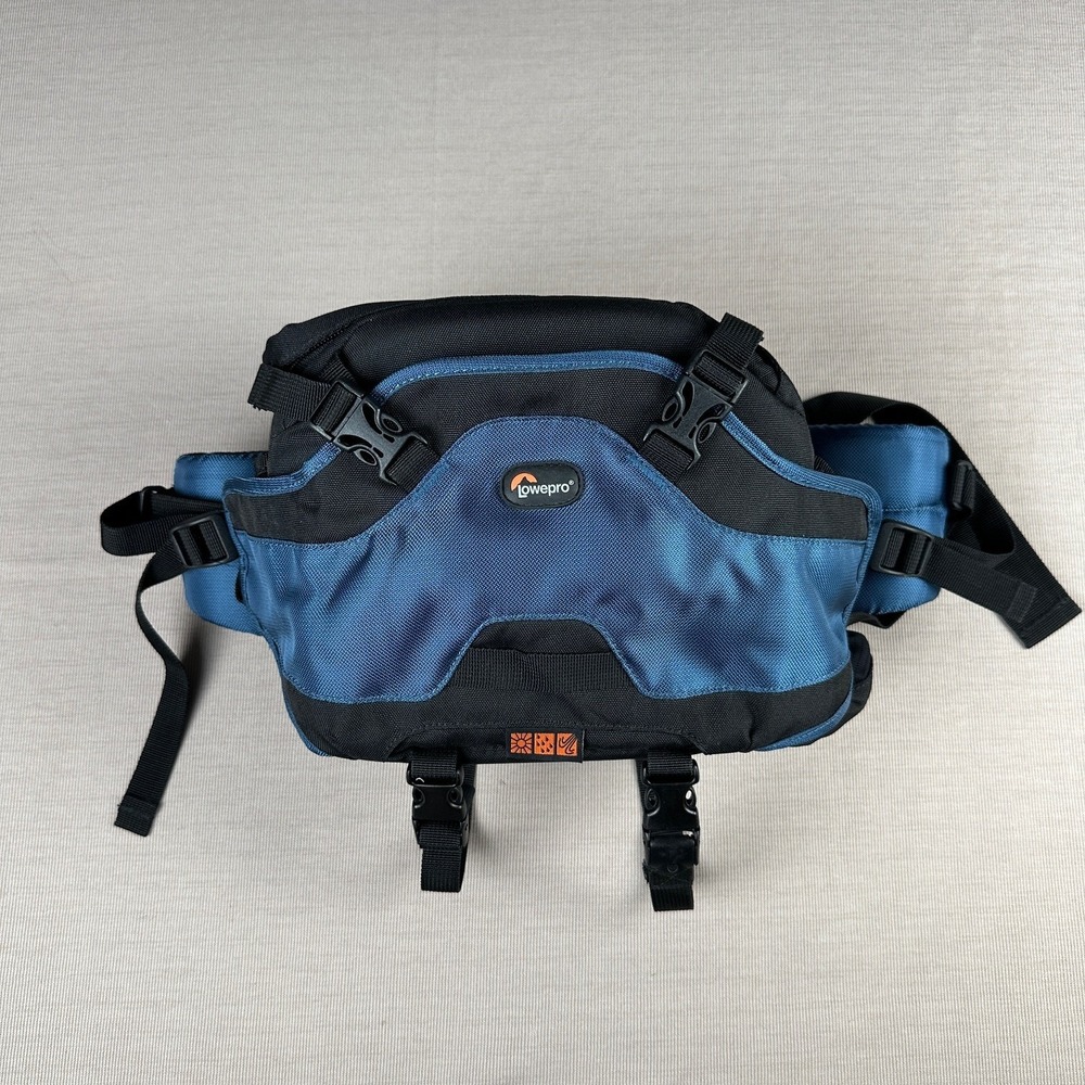 Lowepro Inverse 100 AW Compact DSLR Waist & Shoulder Bag - Arctic Blue / Black